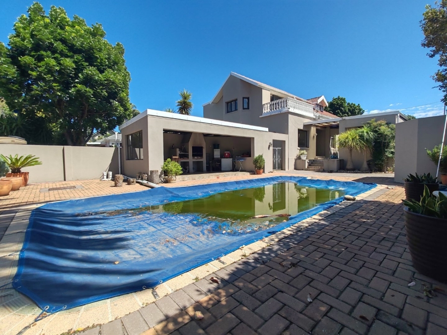 7 Bedroom Property for Sale in Walmer Eastern Cape